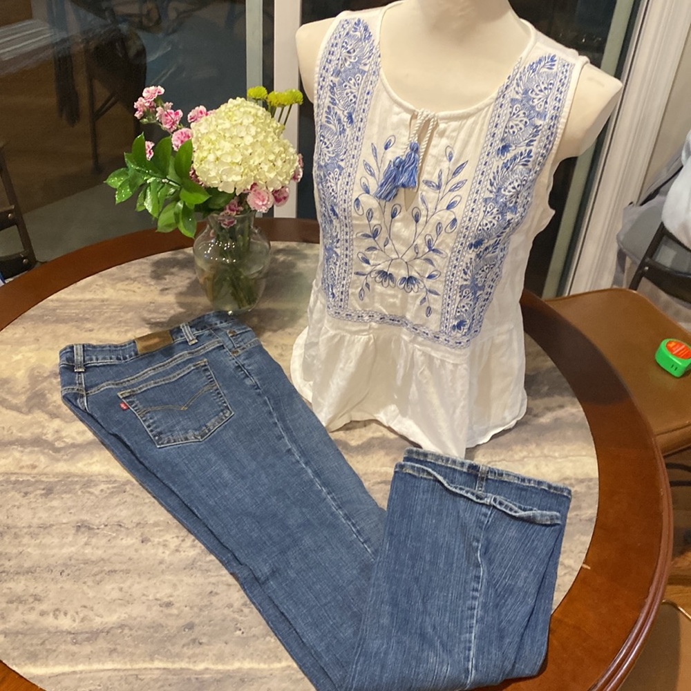 Lucky Brand embroidery peplum top with tassel tie Medium